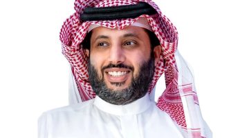 آل الشيخ الأكثر تأثيراً في عالم «الملاكمة والفنون القتالية والمصارعة»