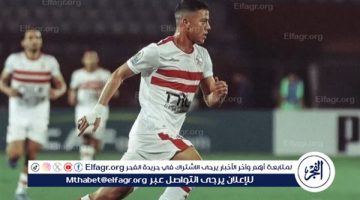 تعليمات خاصة لـ محمد شحاتة على هامش مران الزمالك في كينيا