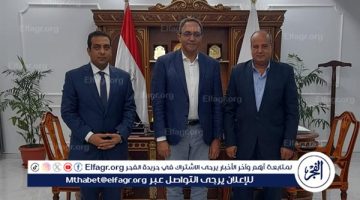 محافظ قنا يستقبل رئيس مهرجان مسرح الجنوب