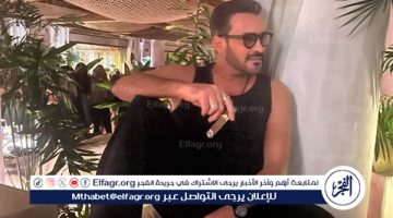 محمد رجب يشارك جمهوره بصورة جديدة من كواليس مسلسل “الحلنجي”